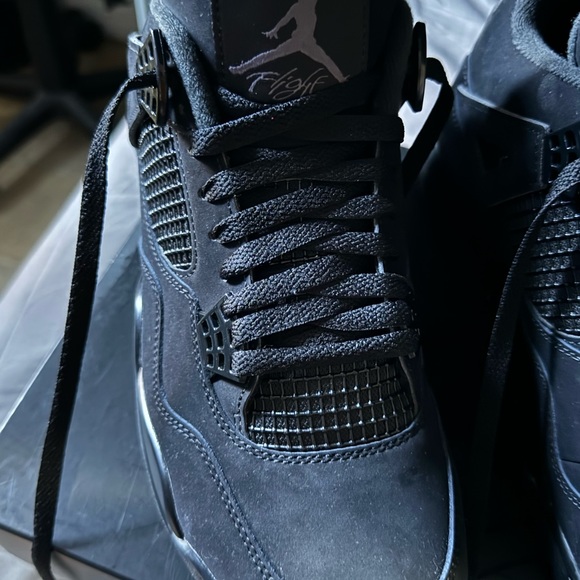 Black cat 4s. - Picture 8 of 12